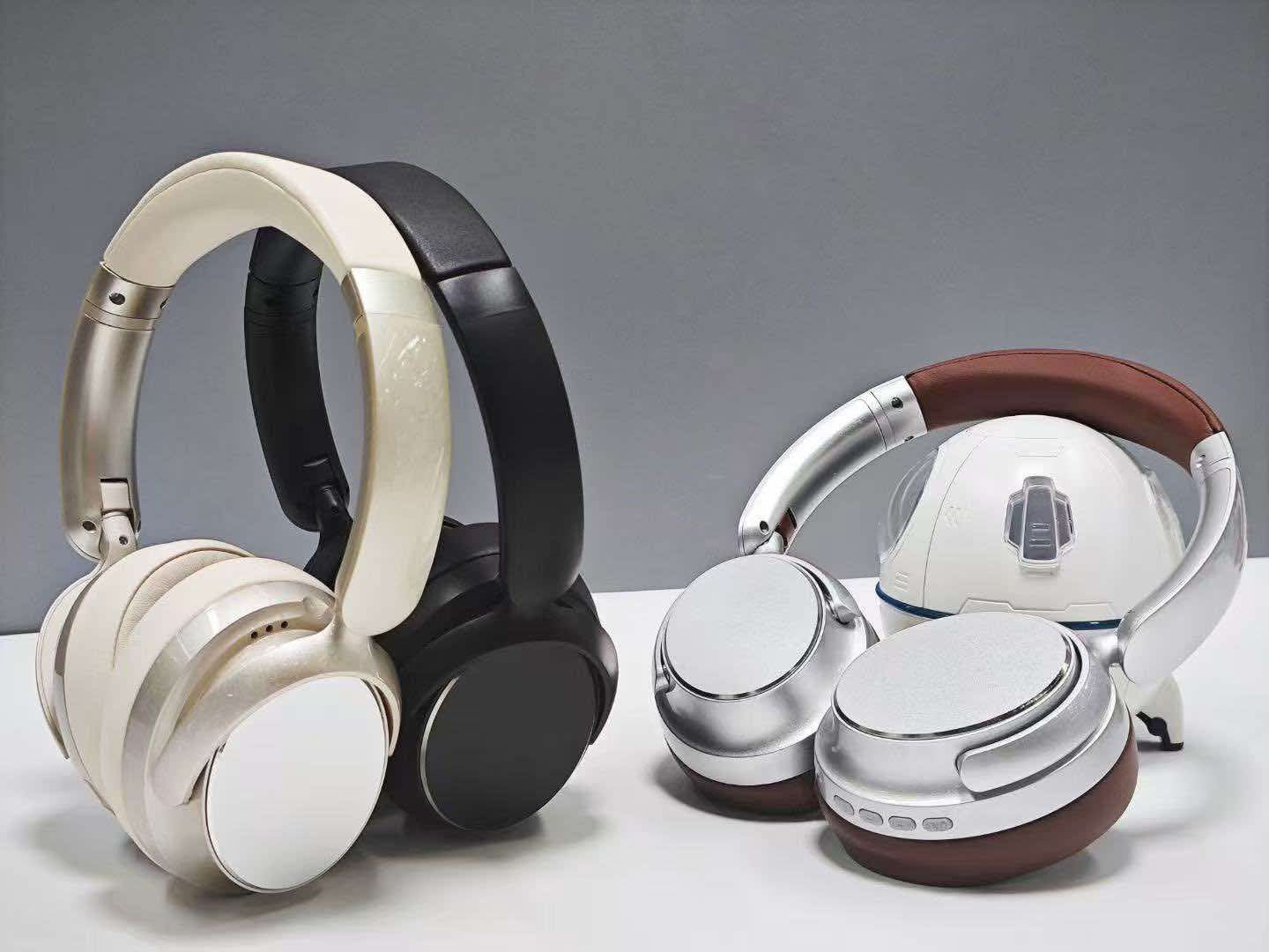 AudioMax Active-Noise cancelling headphones